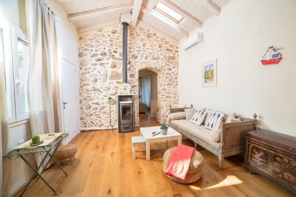 Cozy Eco Cottage Liapades Exterior photo